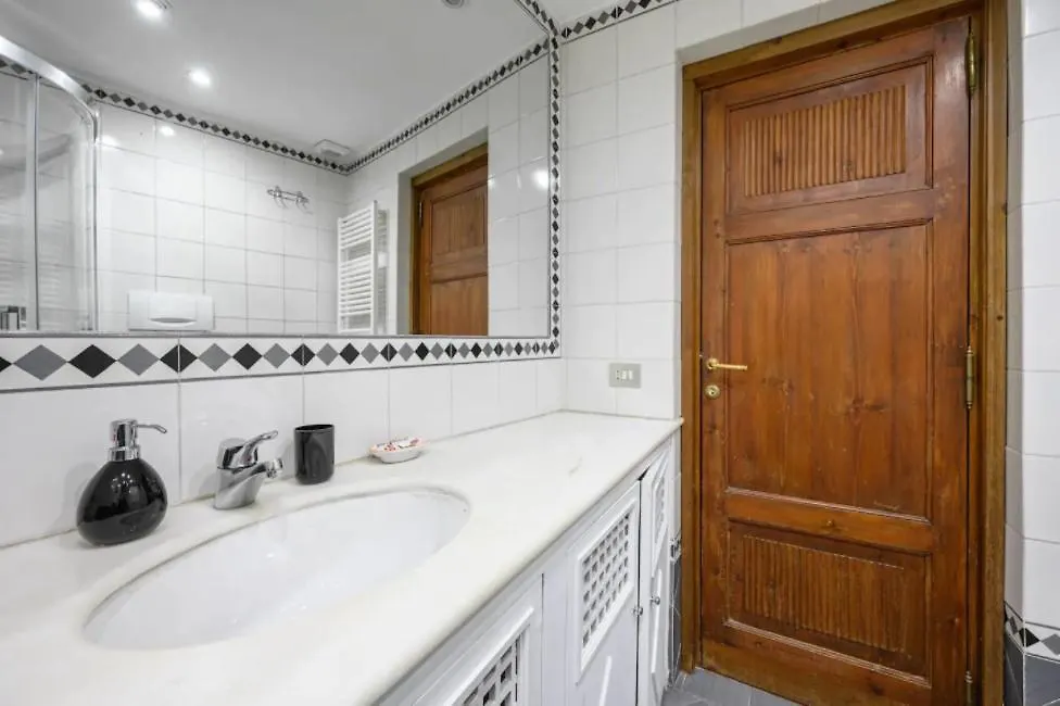 Roman Forum Apartment - The Heart Of Rome